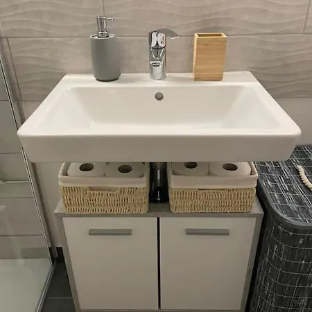 Edisonvilla213 *